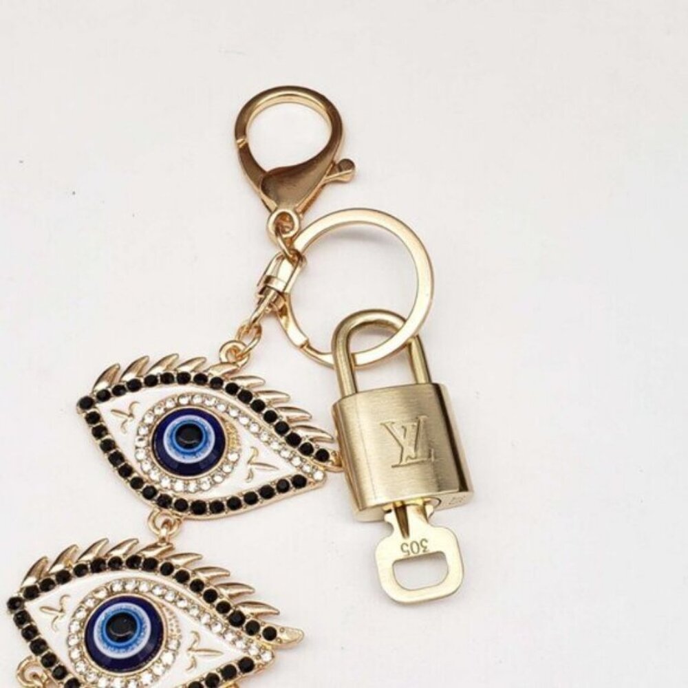 Authentic Louis Vuitton Lock & Key Gold ✨ Unbranded Keychain Bag Charm LV - Picture 5 of 7